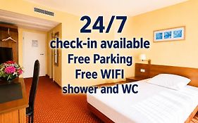 Quick Hotel Self Check-in